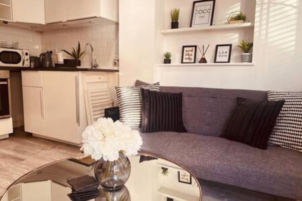 Modern 1 Bed Flat In Hackney With Parking * Londra