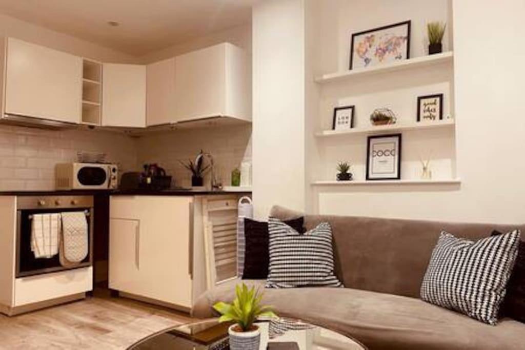 Modern 1 Bed Flat In Hackney With Parking Appartamento