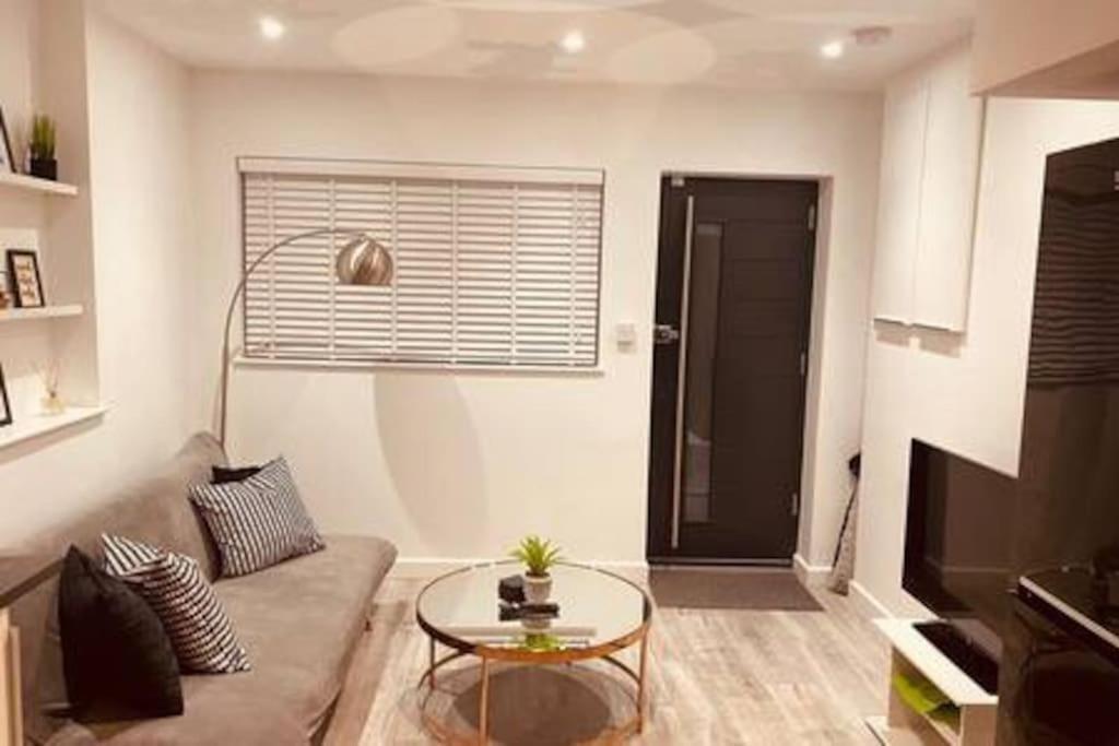 Modern 1 Bed Flat In Hackney With Parking Appartamento