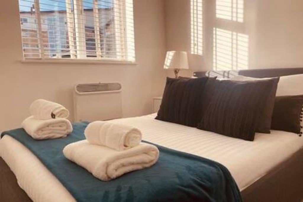 Modern 1 Bed Flat In Hackney With Parking Appartamento *